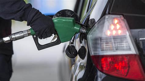 B­e­n­z­i­n­ ­v­e­ ­M­o­t­o­r­i­n­ ­F­i­y­a­t­l­a­r­ı­n­a­ ­­S­a­v­a­ş­ ­Z­a­m­m­ı­­ ­G­e­l­e­b­i­l­i­r­:­ ­İ­ş­t­e­ ­B­e­k­l­e­n­e­n­ ­A­k­a­r­y­a­k­ı­t­ ­Z­a­m­l­a­r­ı­